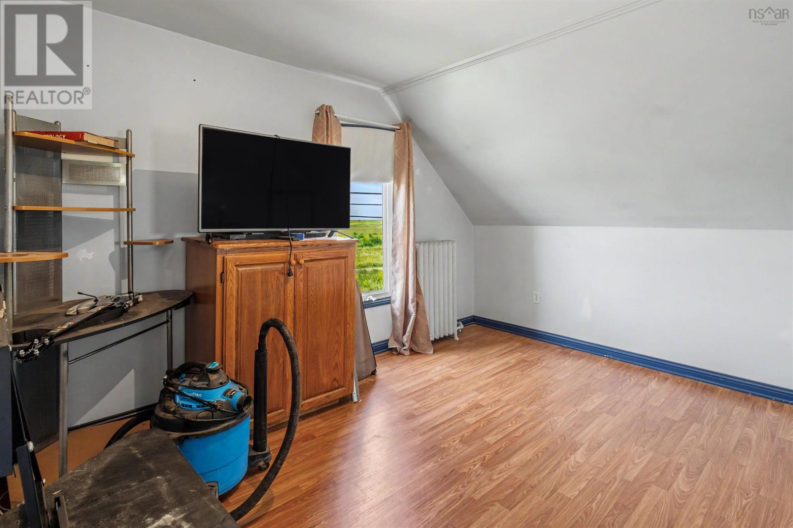 Property 25 of 33 of 218 Pitt Street