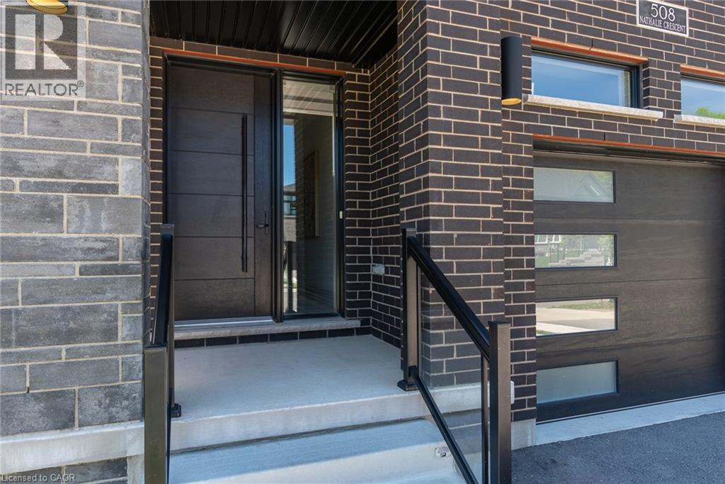 508 NATHALIE Crescent - 2