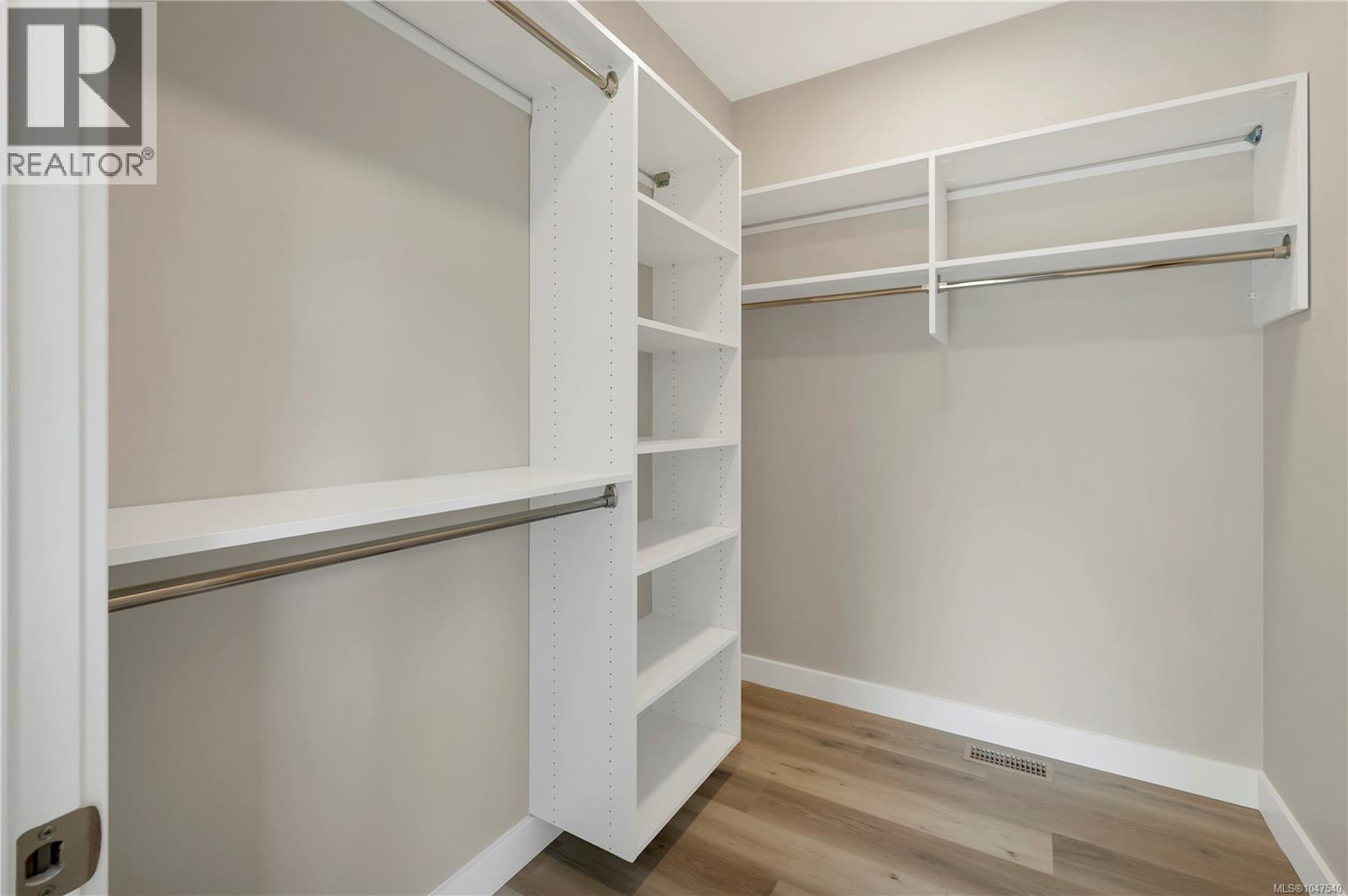 237 Walworth Rd S - Image 24