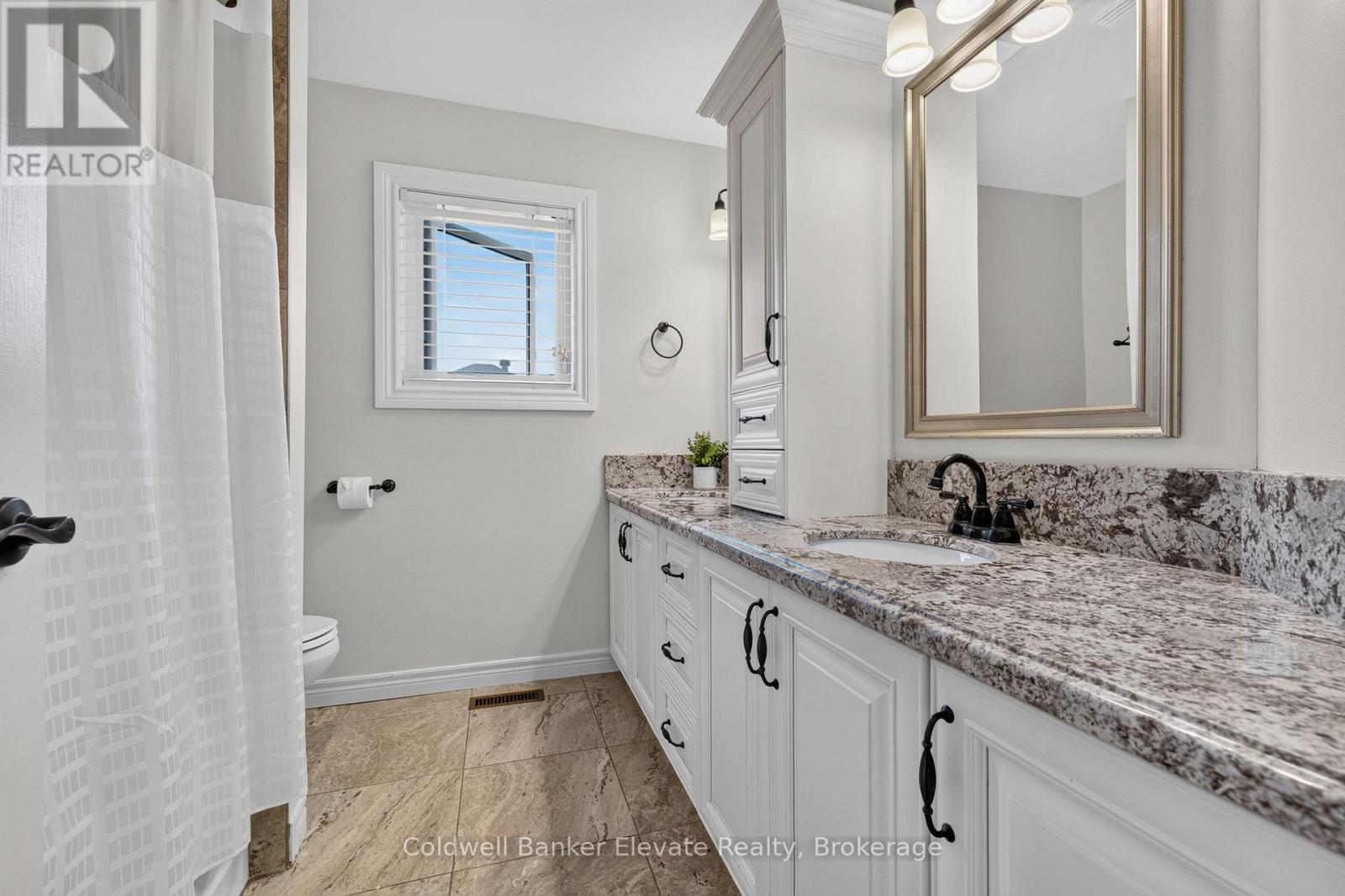 51 GOLLOP CRESCENT - Image 32