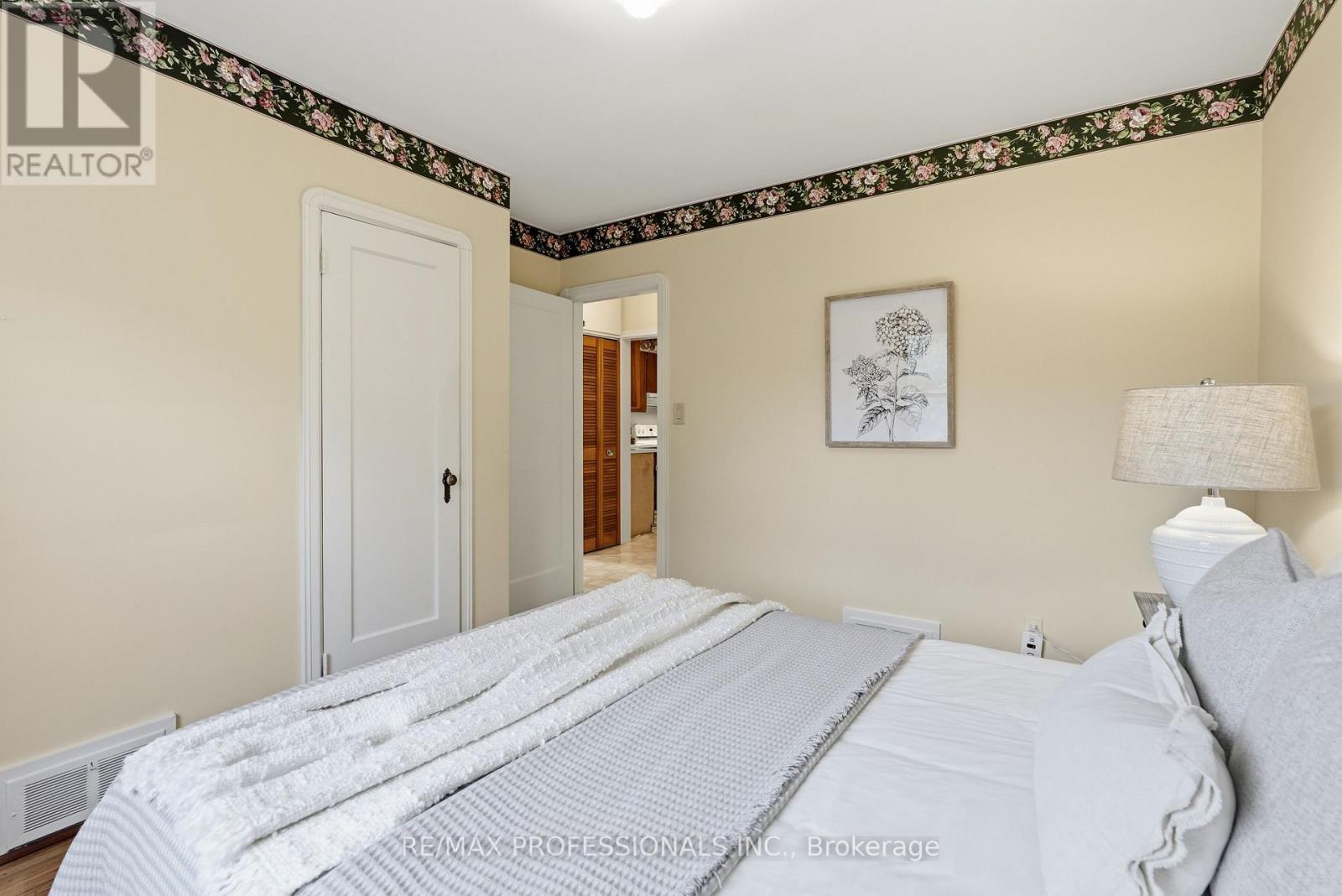 1 BERNICE AVENUE - 22