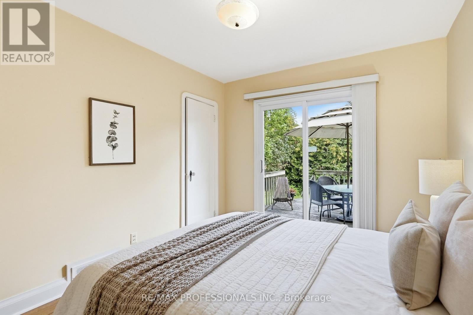 1 BERNICE AVENUE - 24