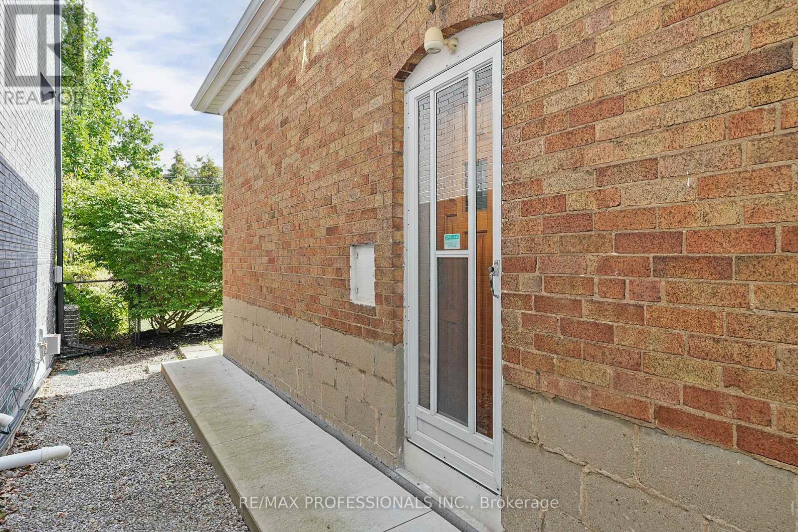 1 BERNICE AVENUE - 46