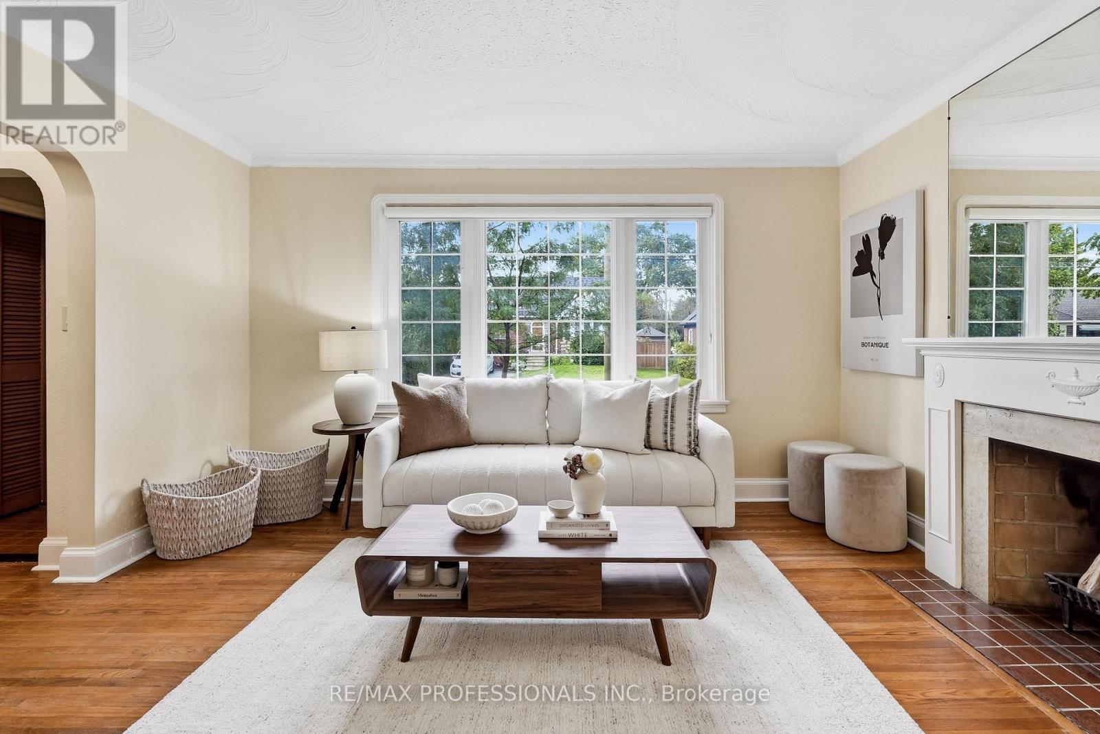 1 BERNICE AVENUE - 6