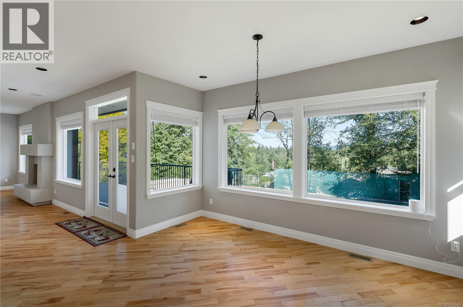 830 Pinecrest Rd - 11