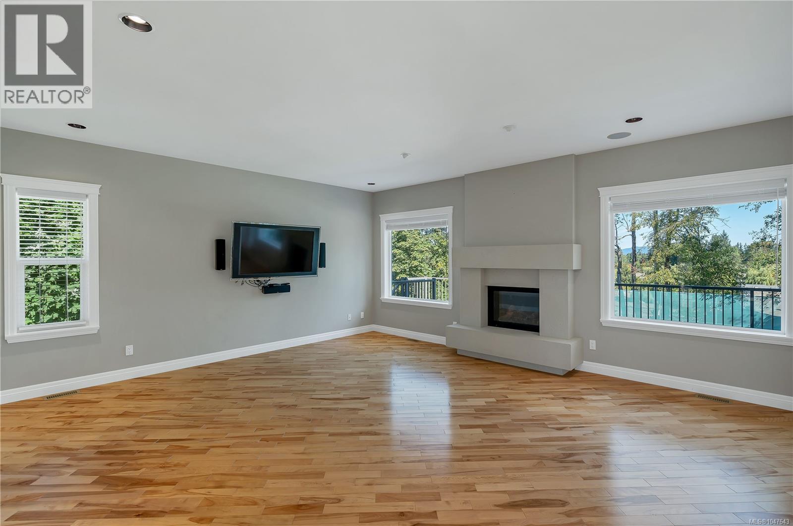 830 Pinecrest Rd - Image 15