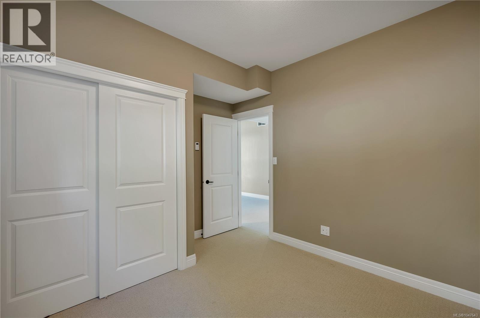 830 Pinecrest Rd - Image 41
