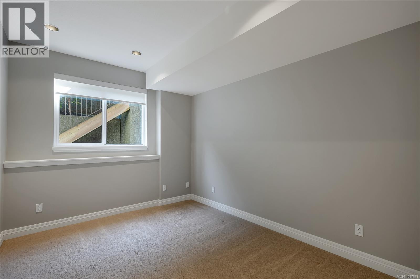 830 Pinecrest Rd - Image 46