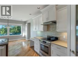 Laundry room - 830 Pinecrest Rd, Campbell River, BC V9W3P3 Photo 10