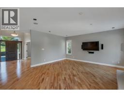 Living room - 830 Pinecrest Rd, Campbell River, BC V9W3P3 Photo 14