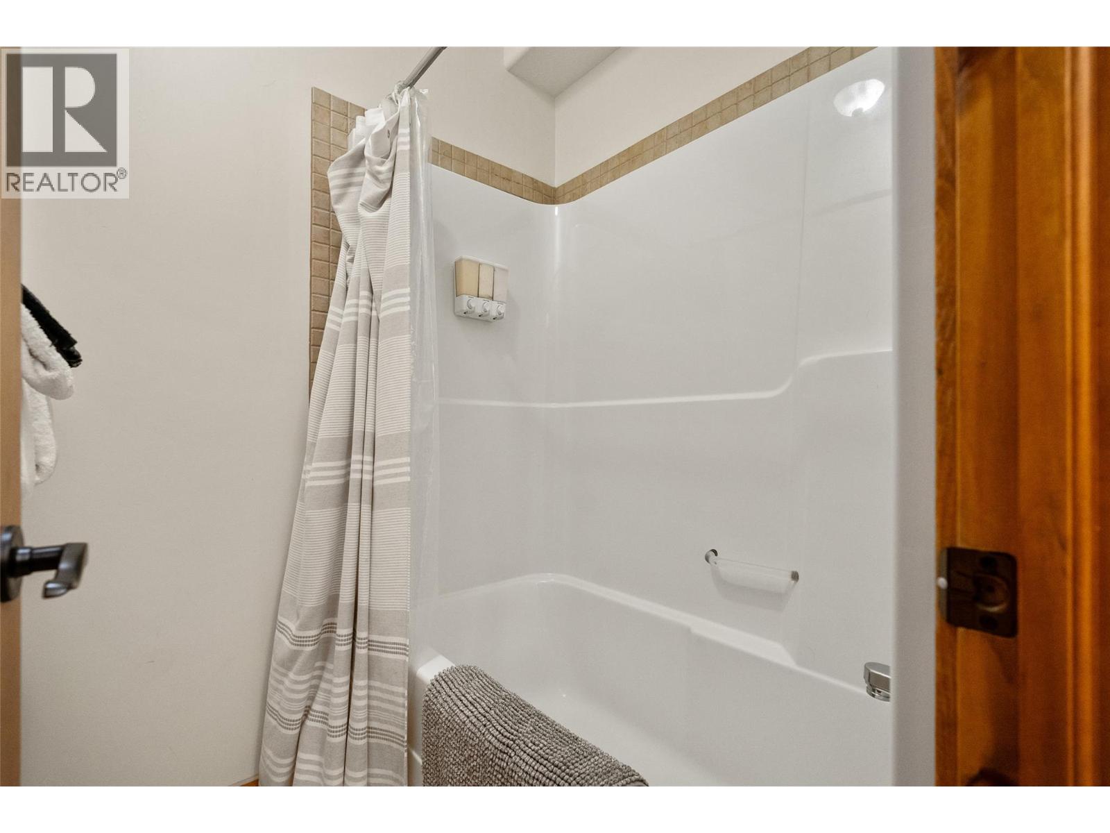 1802 GREYWOLF Drive - Image 49
