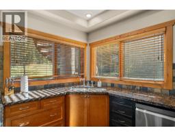 4pc Ensuite bath - 1802 Greywolf Drive, Panorama, BC V0A1T0 Photo 13