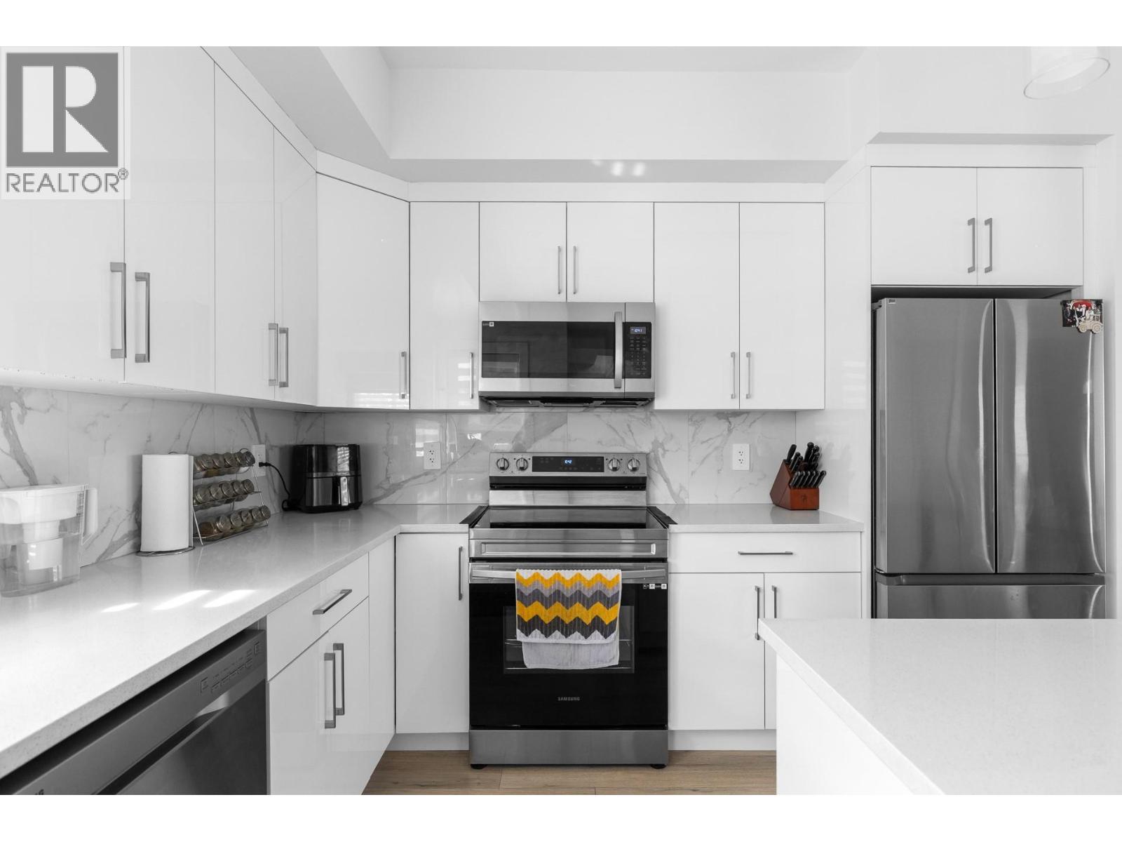 #2 1354 Rutland Road N - Image 5