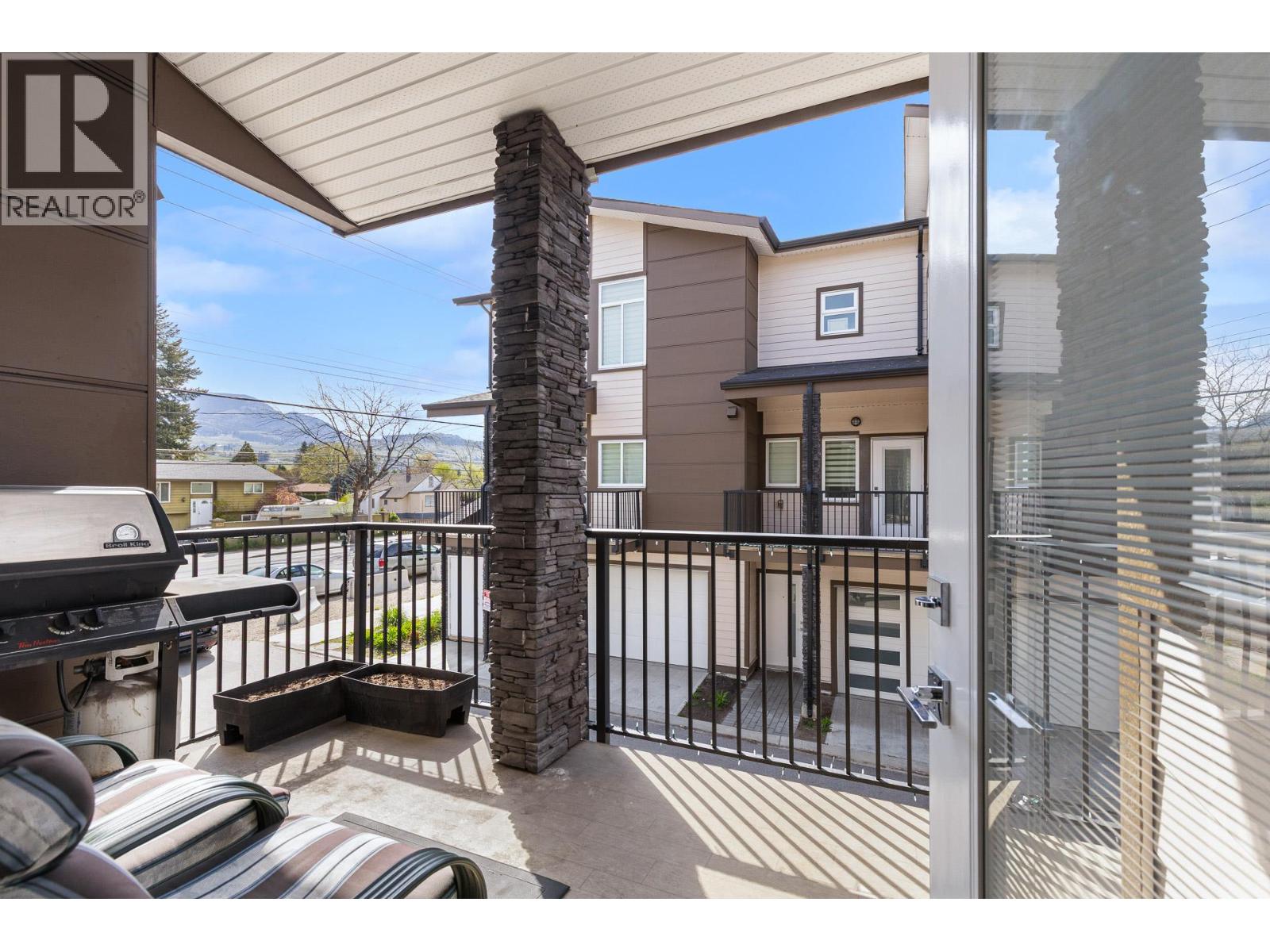 #2 1354 Rutland Road N - 13