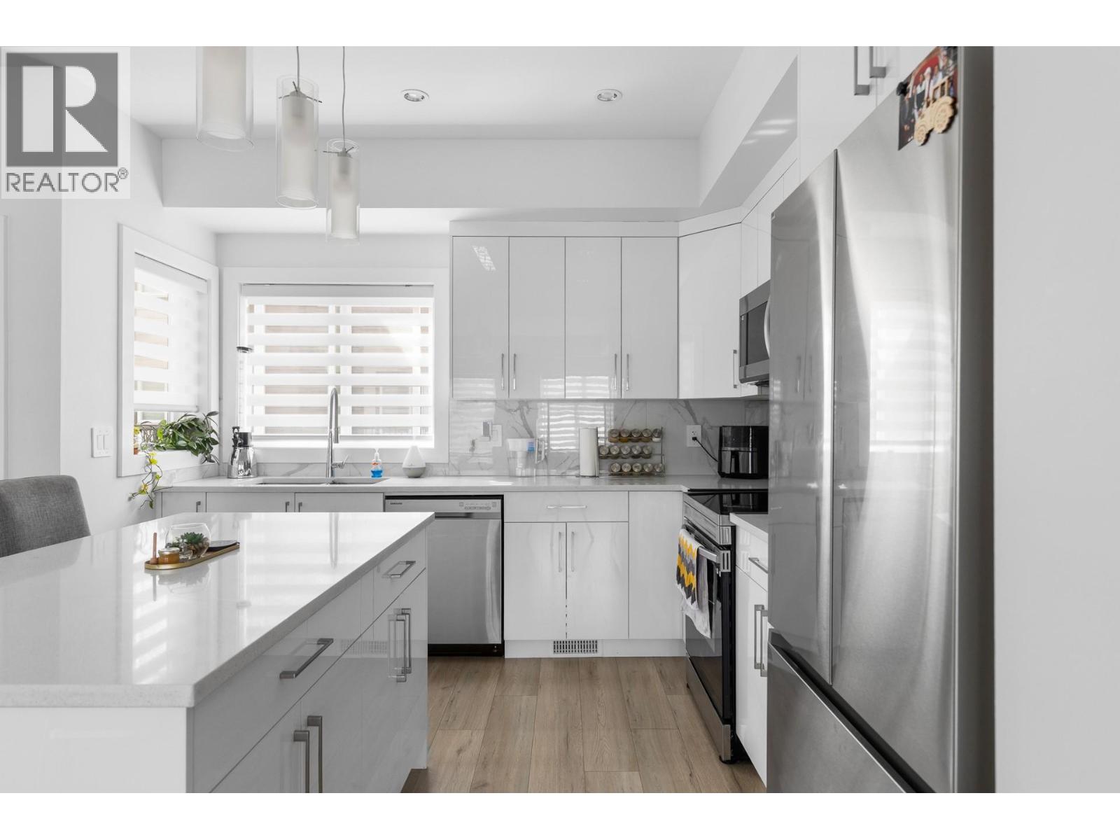 #2 1354 Rutland Road N - Image 3