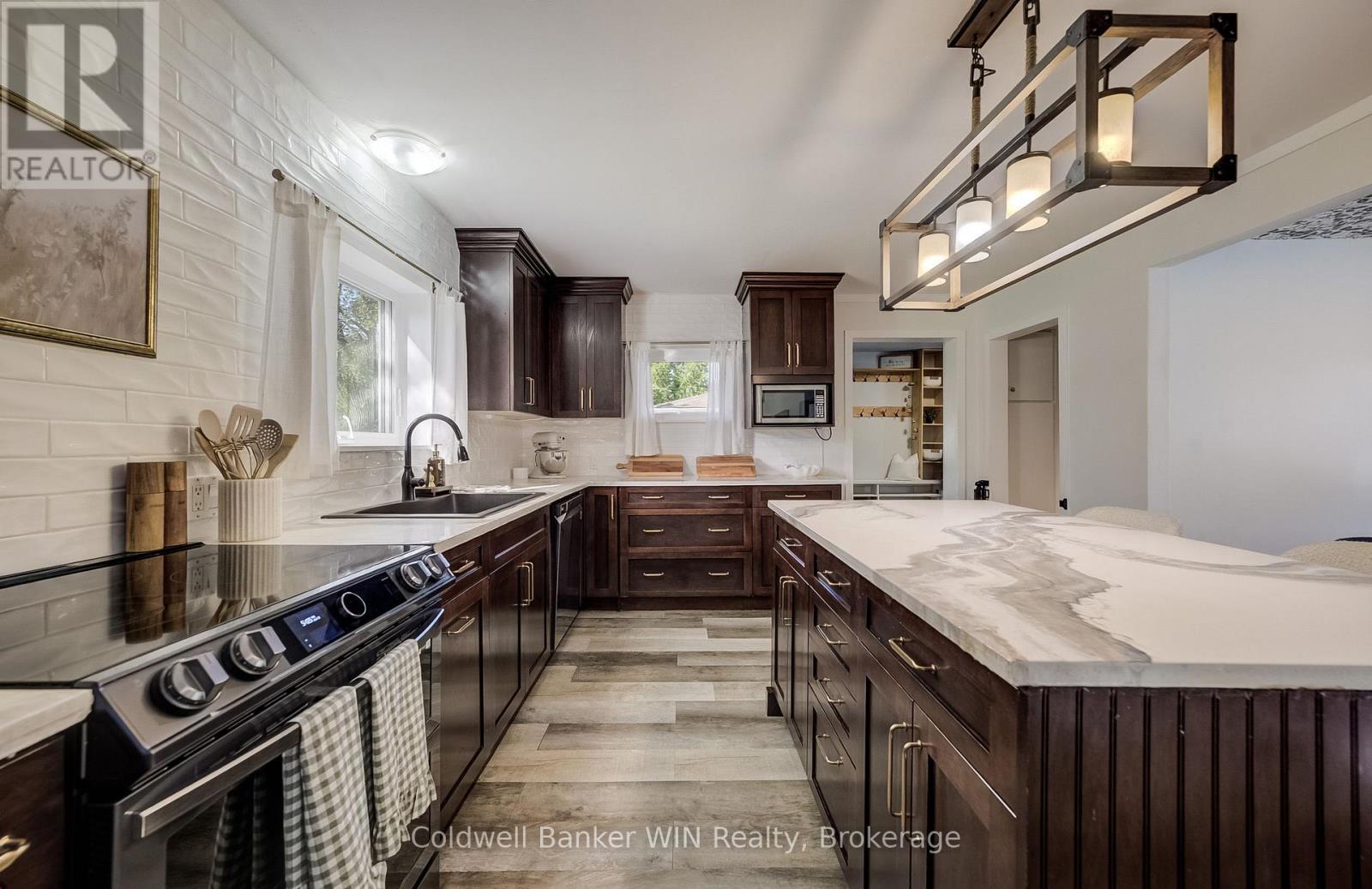 340 SLIGO ROAD W - 12