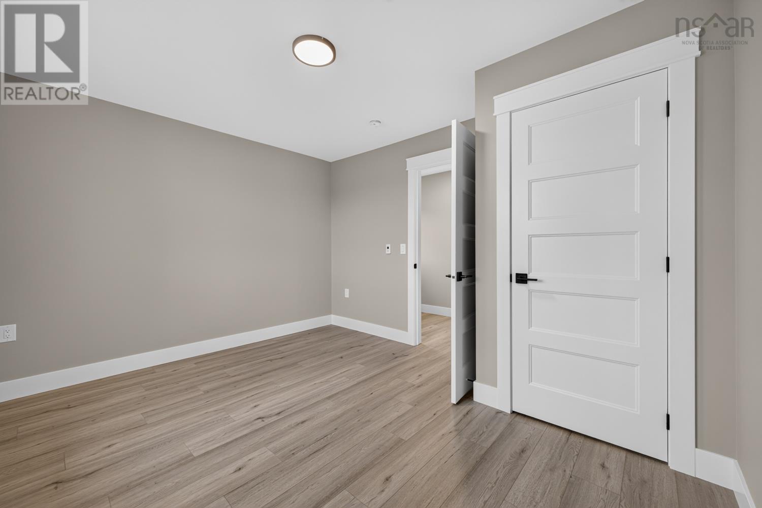 Property 20 of 40 of 79 SUMMER HILL Place