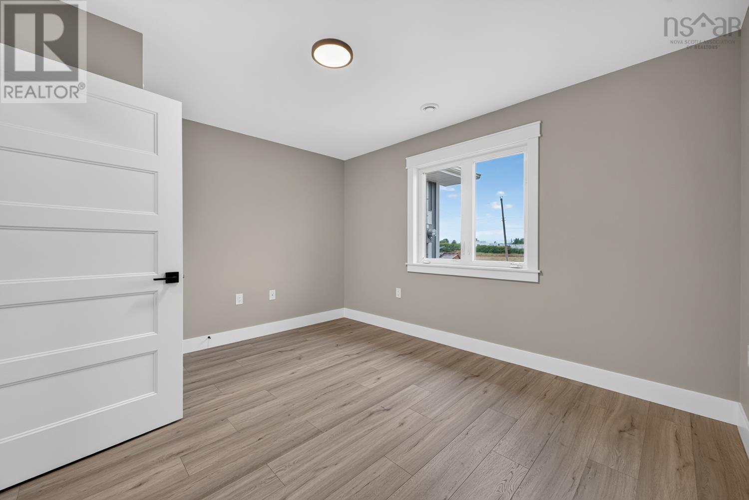 Property 21 of 40 of 79 SUMMER HILL Place