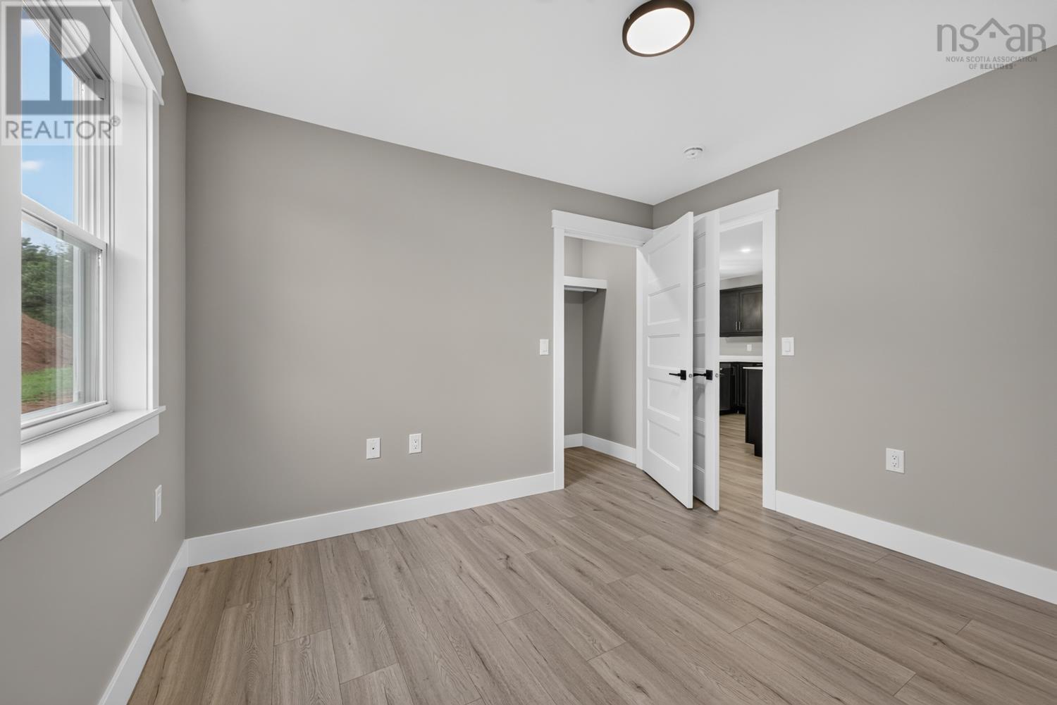 Property 26 of 40 of 79 SUMMER HILL Place