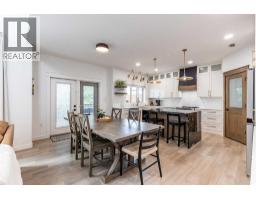 5pc Bathroom - 21 Hamptons Gate Se, Medicine Hat, AB T1B0N7 Photo 10