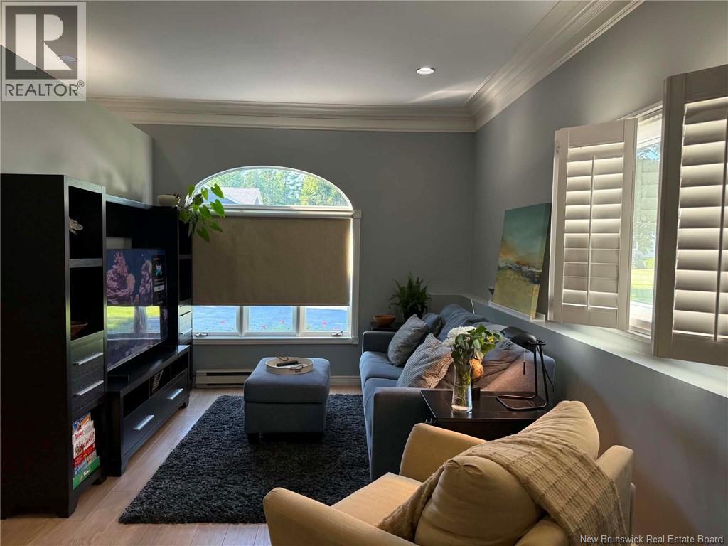 208 Claire Avenue - 19