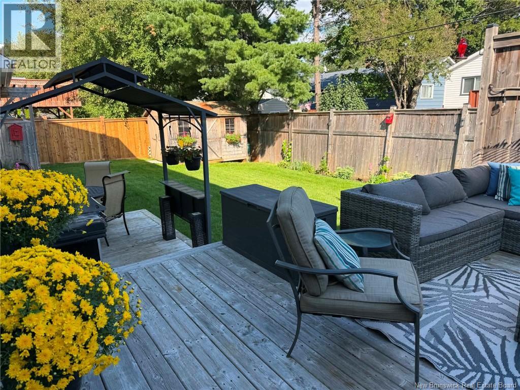 208 Claire Avenue - 34