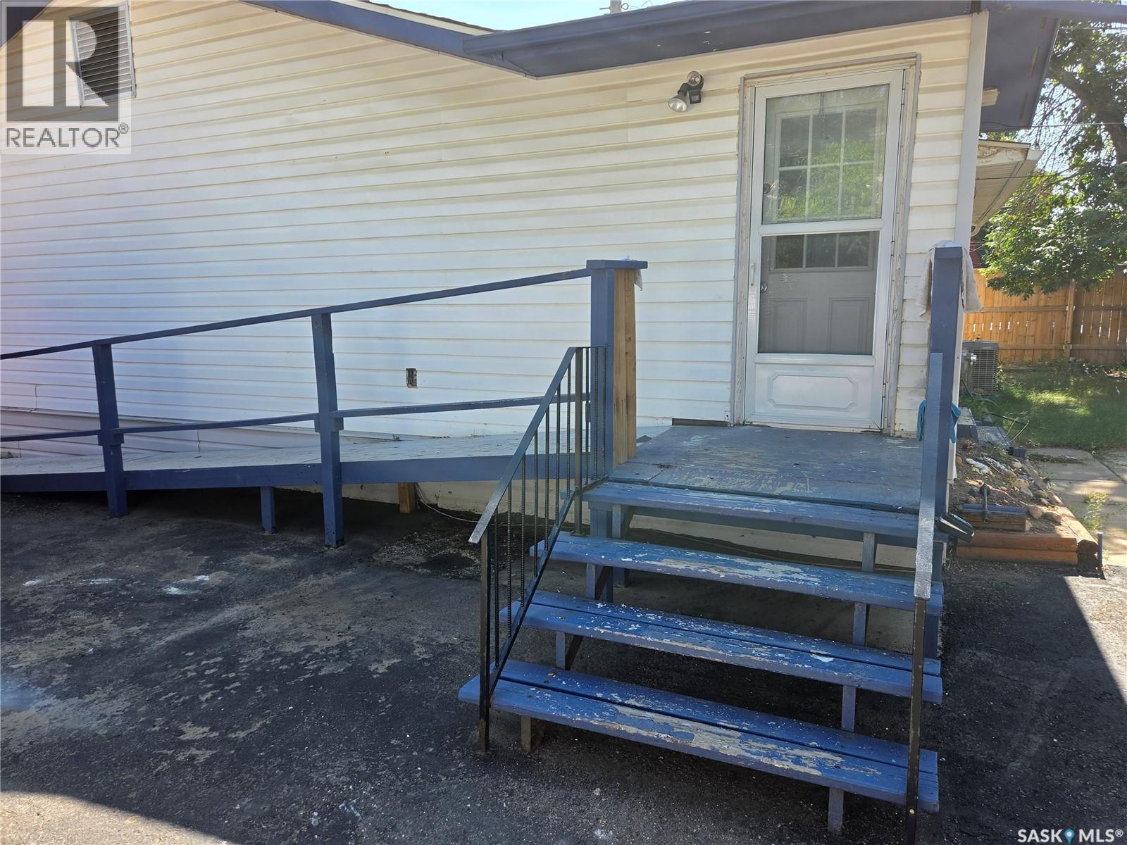 365 3rd Ave CRESCENT - Image 3