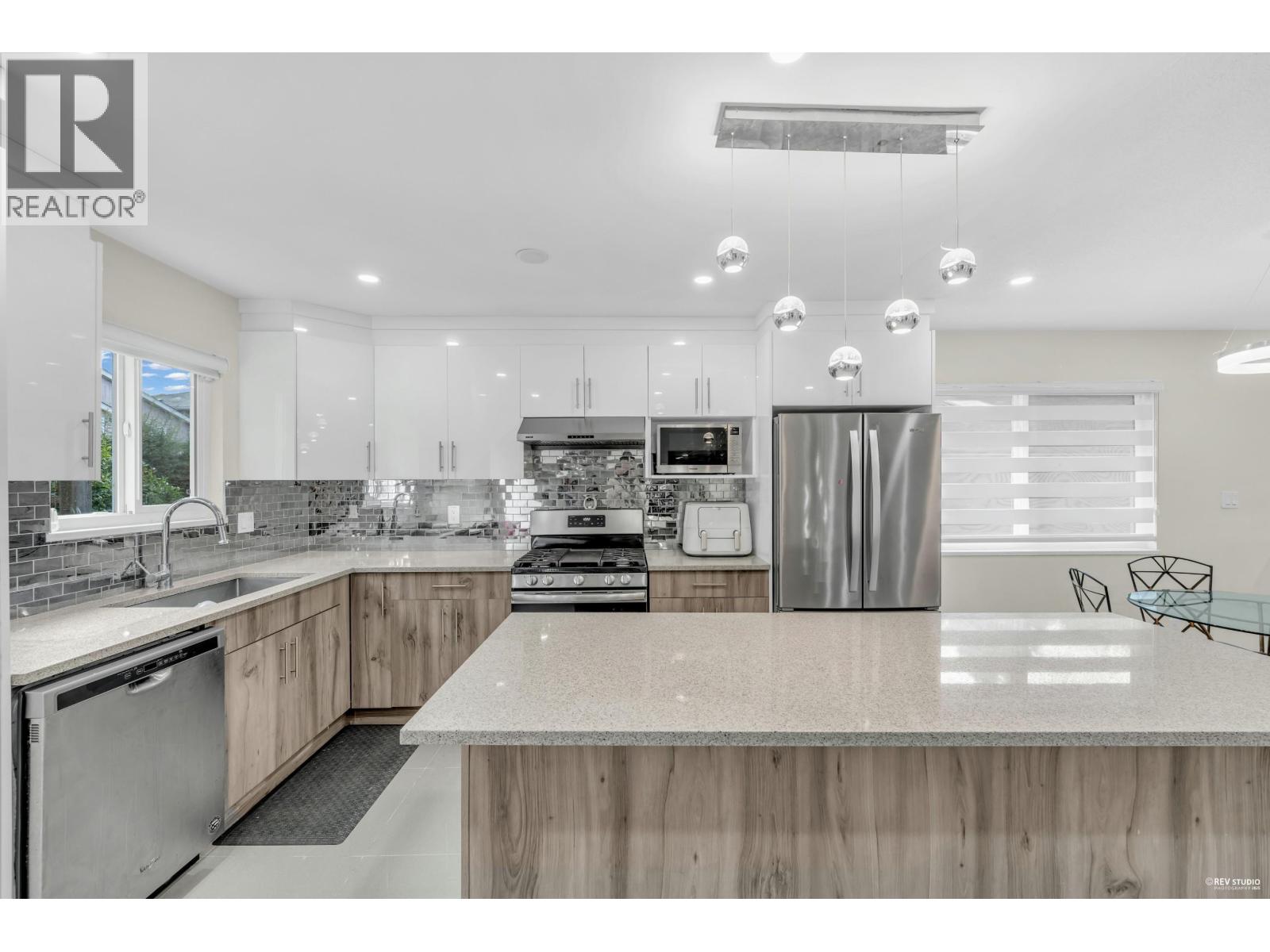 3 Bed, 3 Bath House for Sale in Richmond – 11280 CARAVEL COURT, Richmond – MLS# R3159000 - Image 10