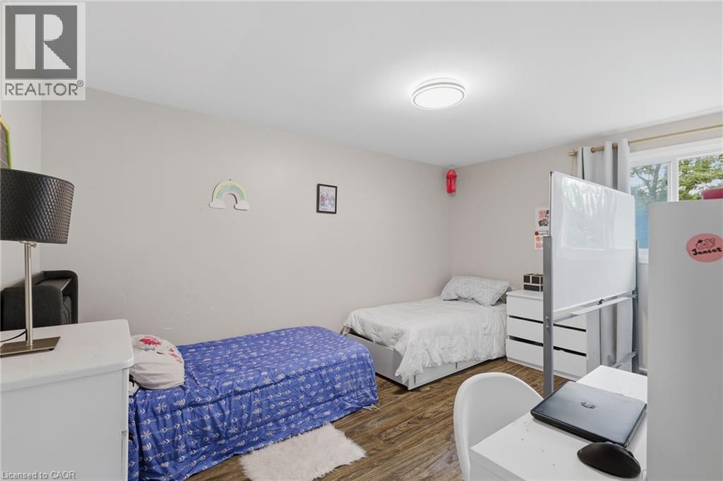 58 VANIER Place - 18