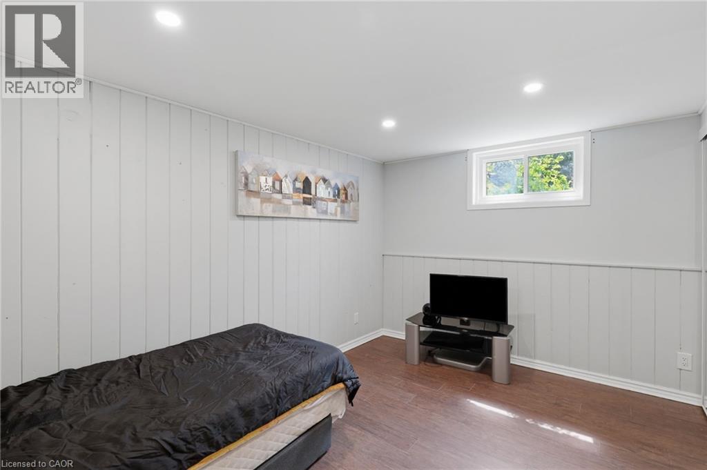 58 VANIER Place - 33