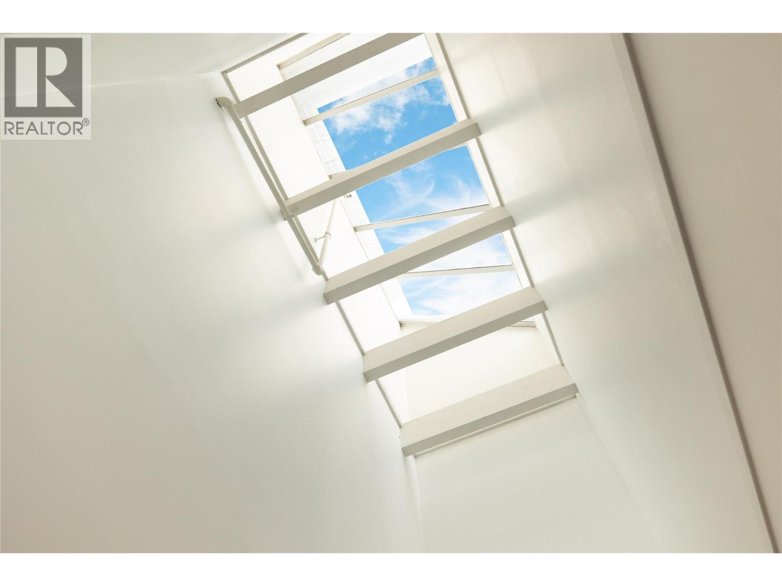 #123 1156 Sunset Drive - Image 22