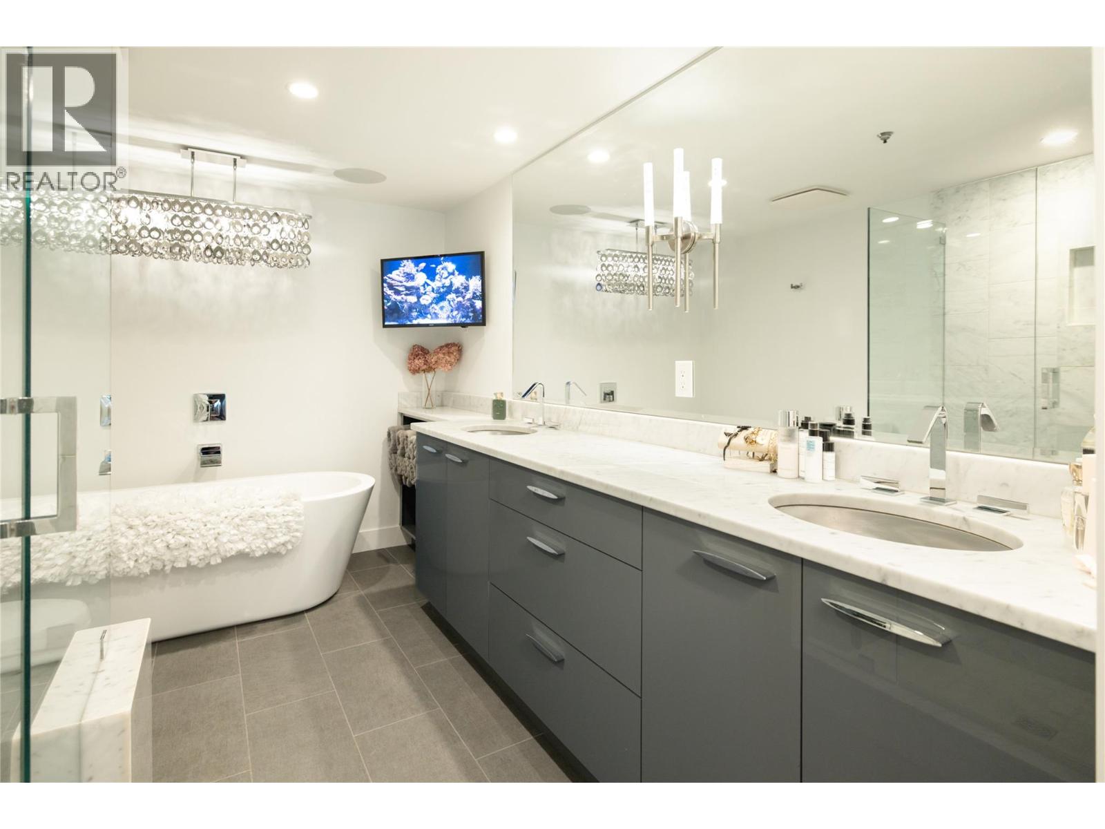 #123 1156 Sunset Drive - Image 30