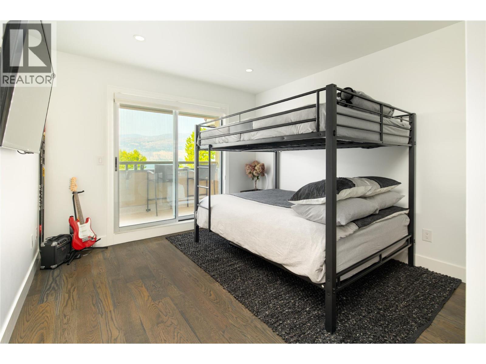 #123 1156 Sunset Drive - Image 33