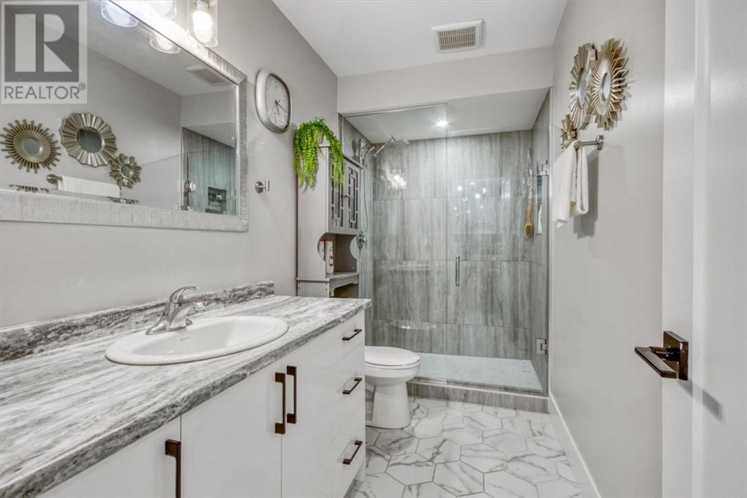 112 Hollybrook Crescent - 22