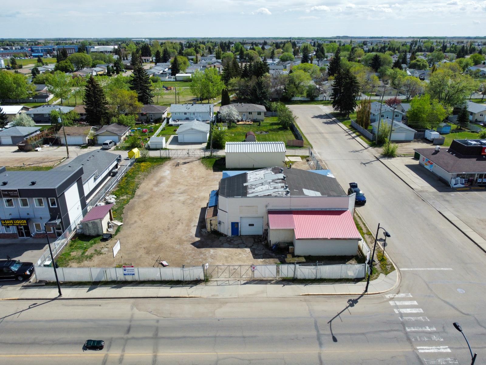 9903 100 Street, Morinville, Alberta, T8R1R4