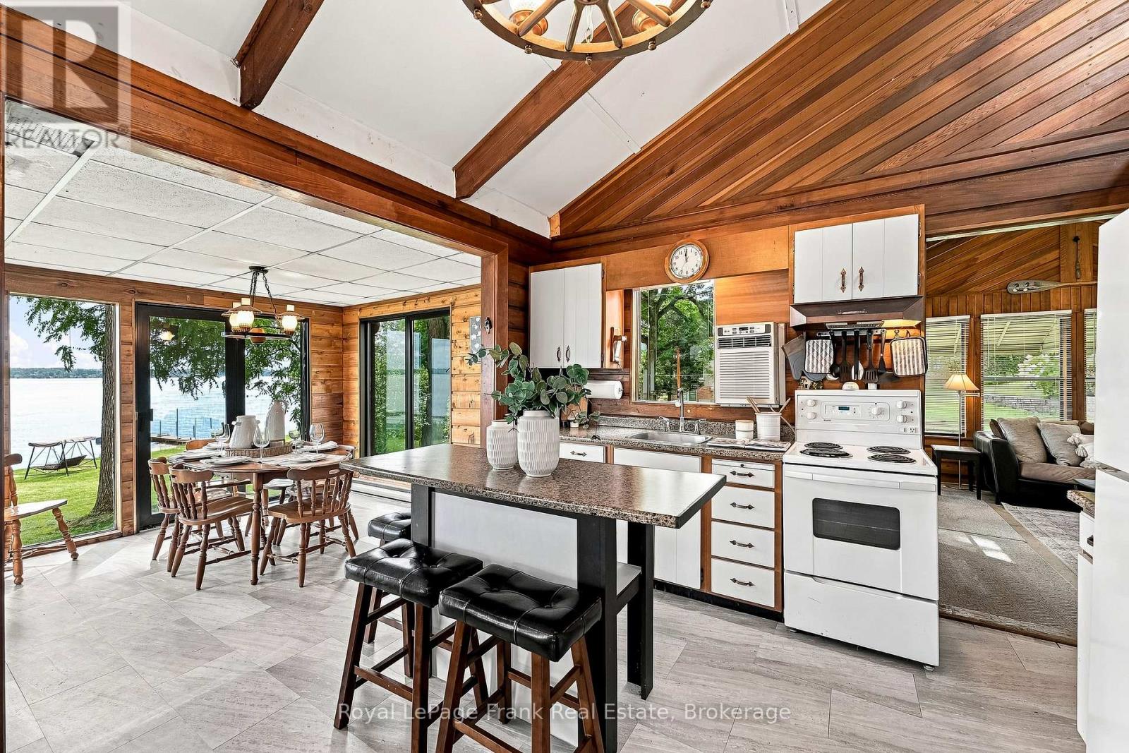 131 BALL POINT ROAD - 12