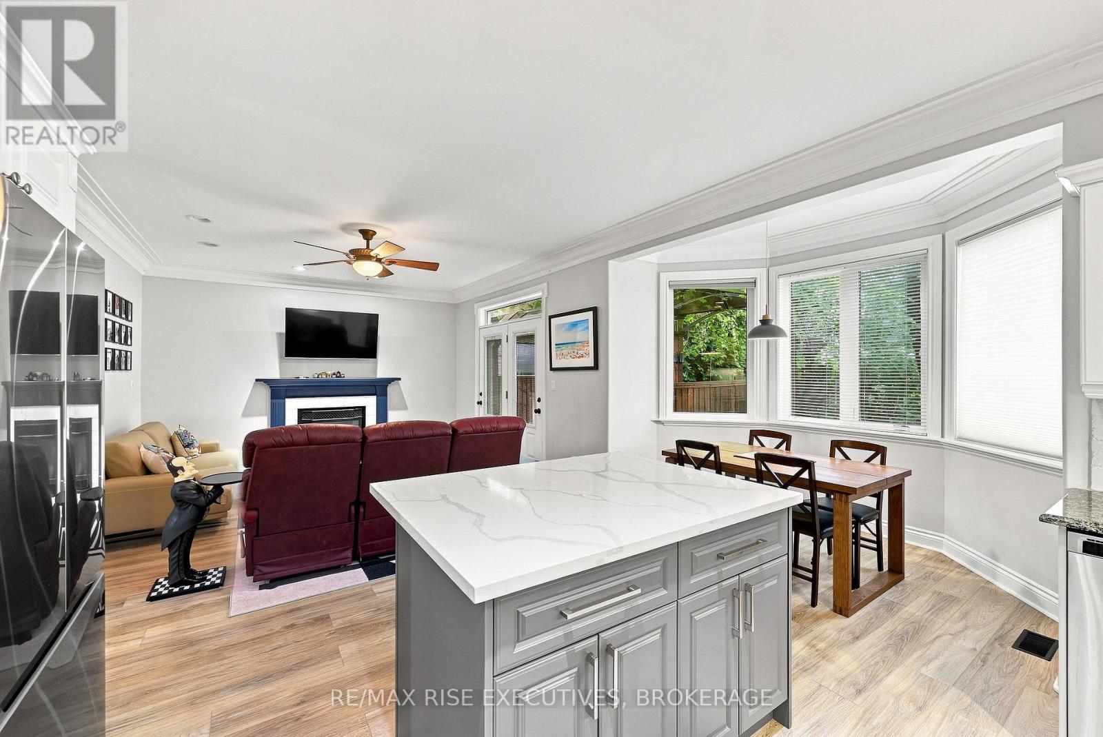 700 MELROSE STREET - 12