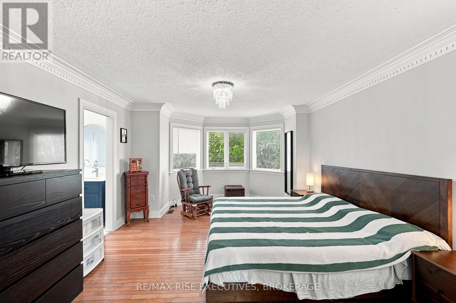 700 MELROSE STREET - Image 22