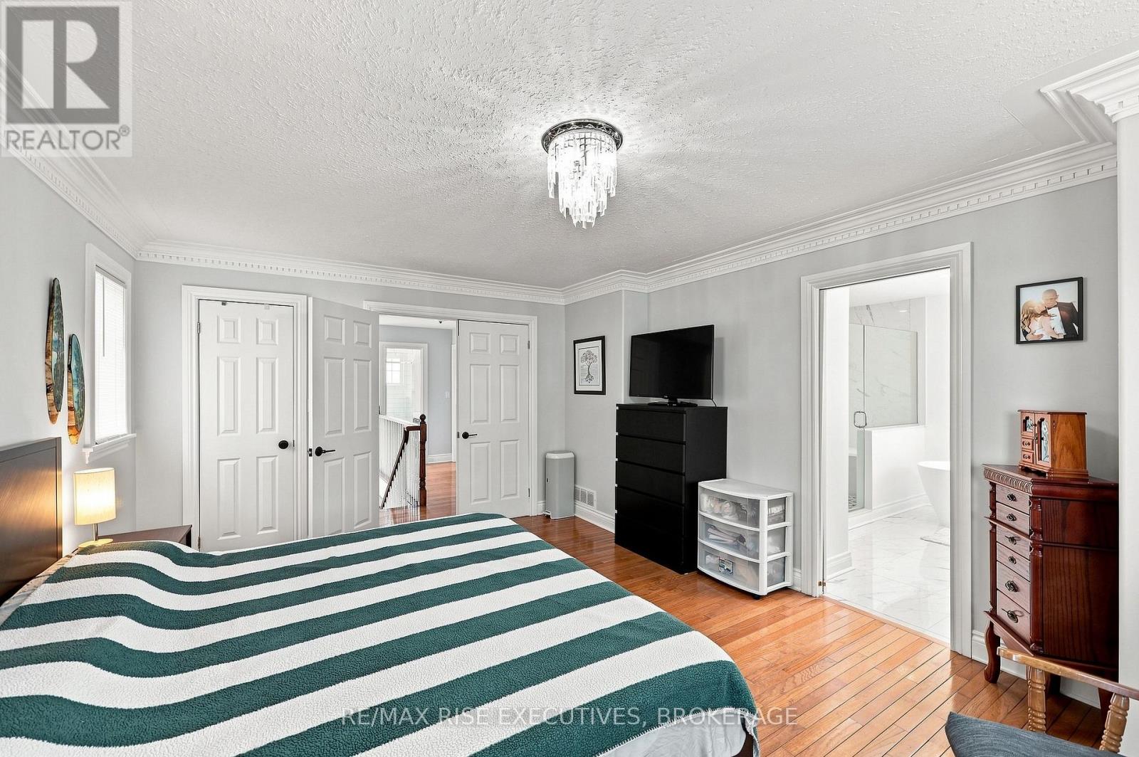 700 MELROSE STREET - Image 24