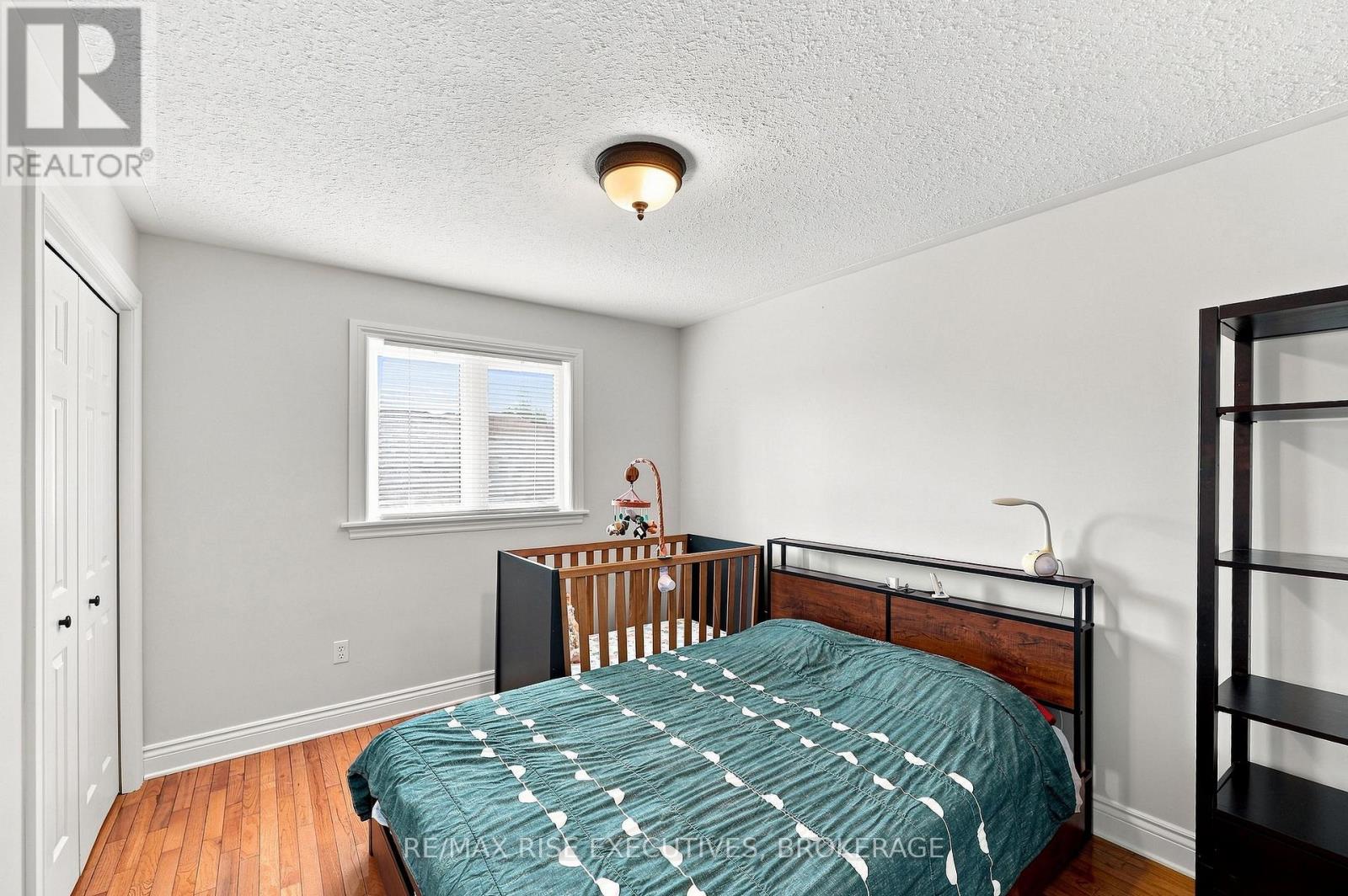 700 MELROSE STREET - 27