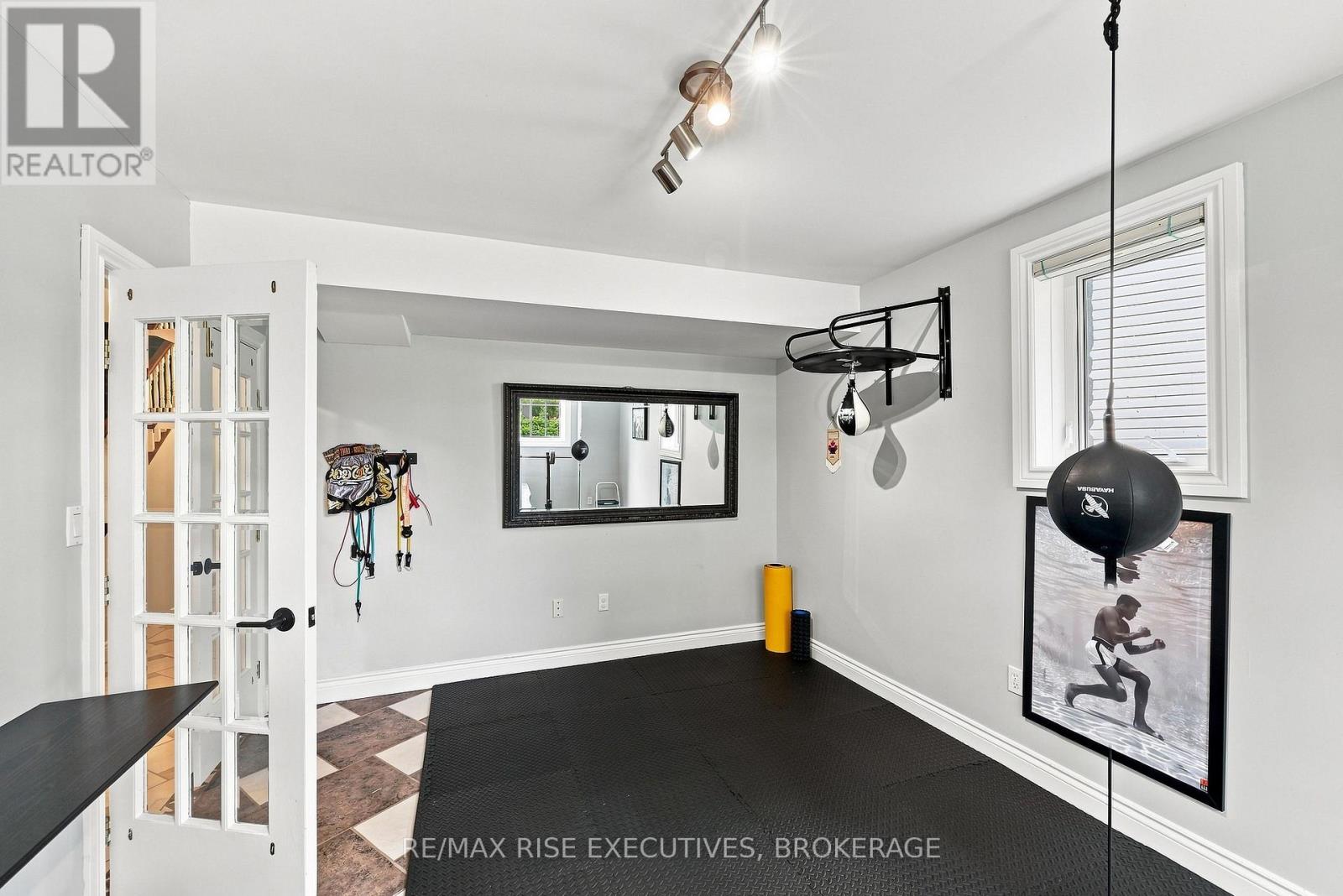 700 MELROSE STREET - Image 33