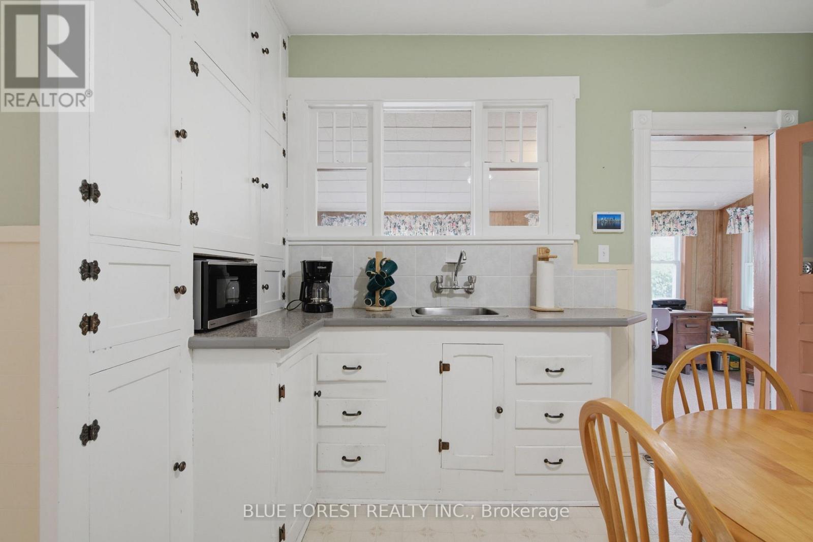 31 BARKER STREET - Image 13