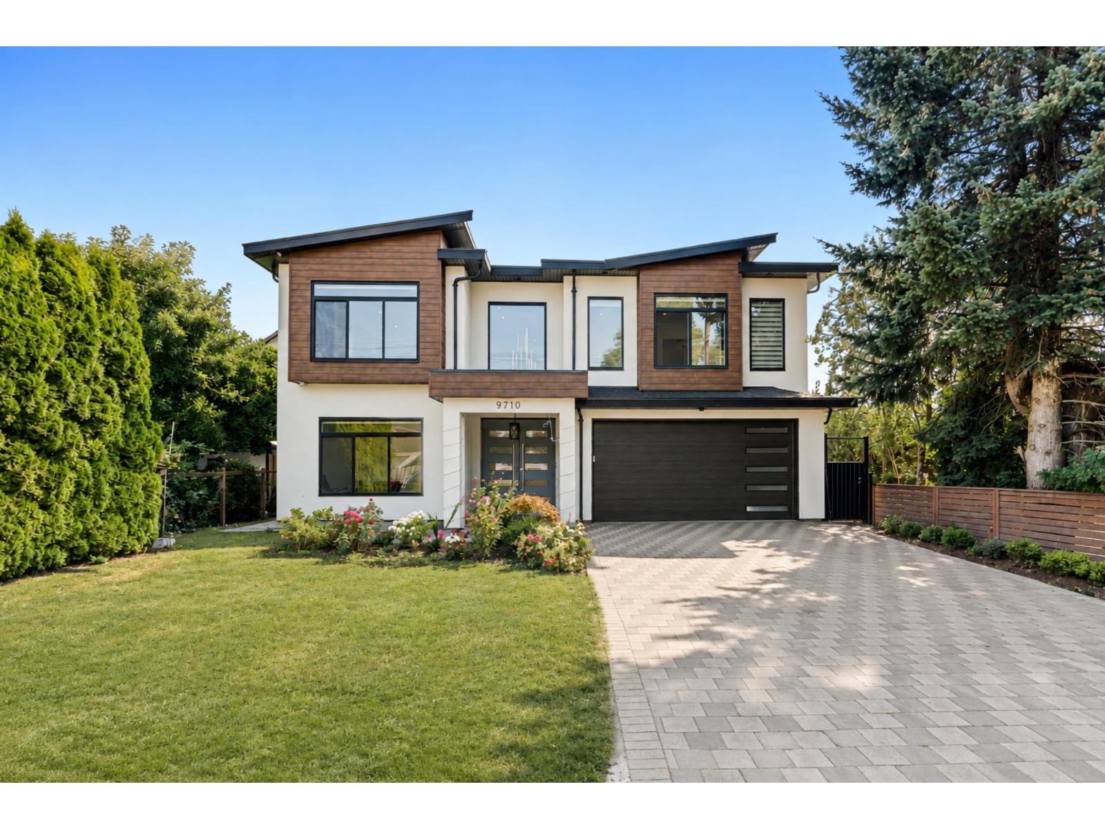 7 Bed, 5 Bath House for Sale in Chilliwack – 9710 HEMLOCK STREET, Chilliwack Proper East – MLS# R3157251 - Image 1