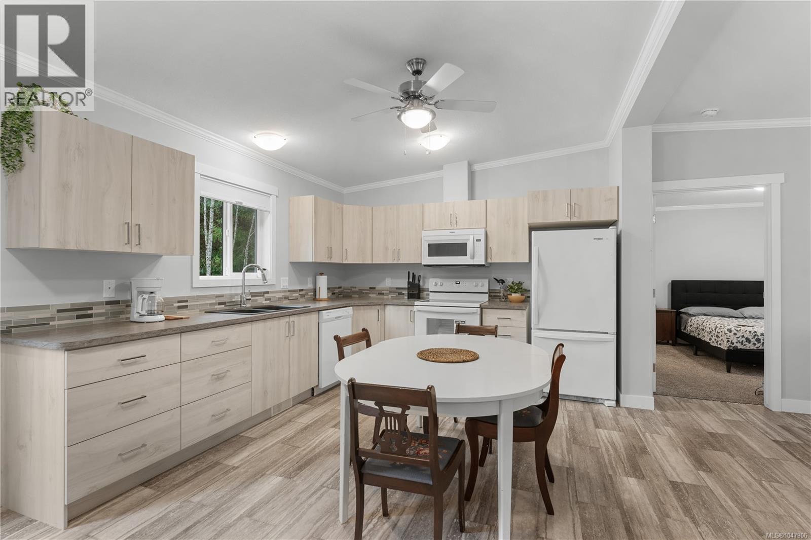 1040 Conville Rd - 9