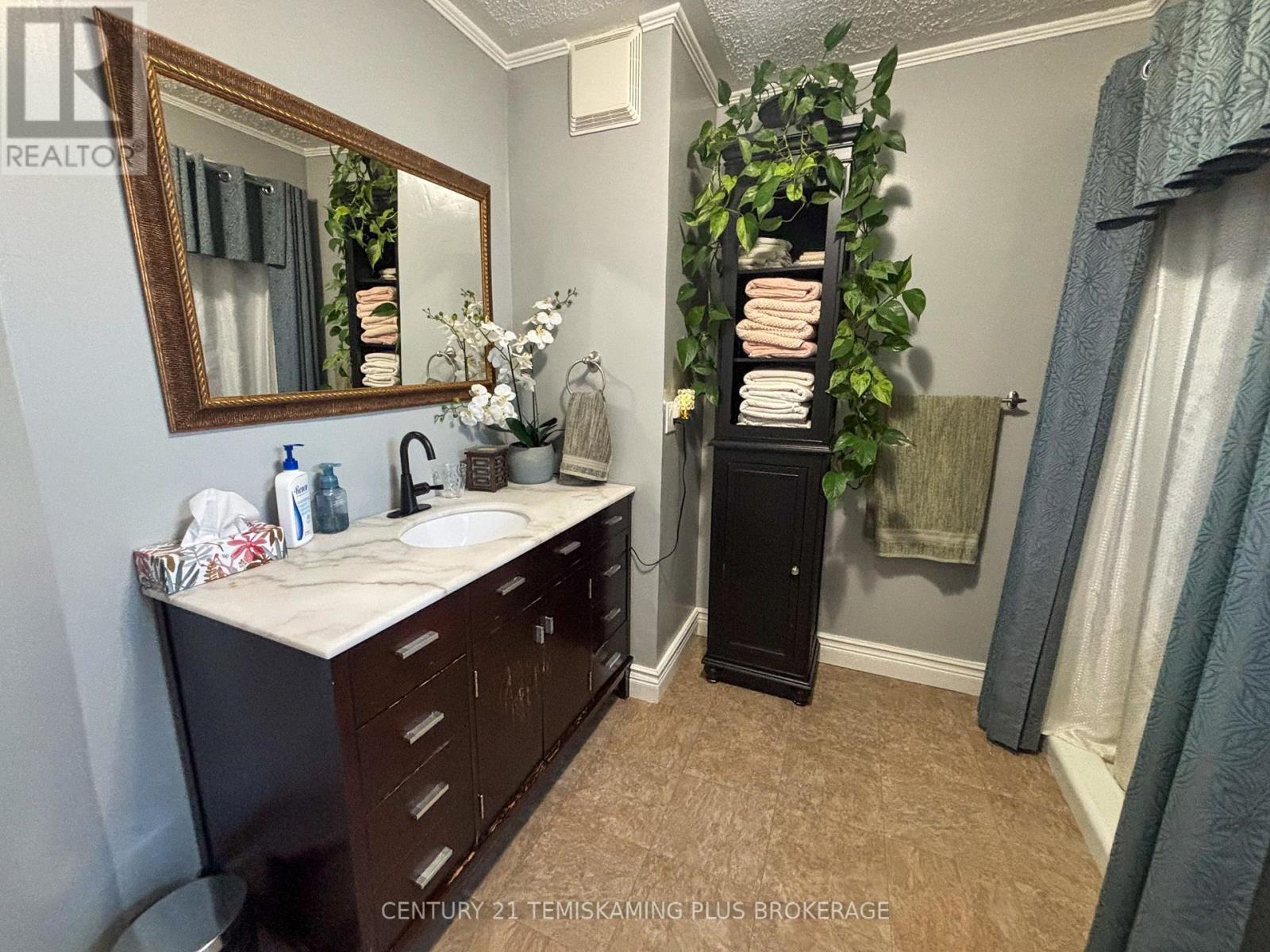 944403 MAYBROOK ROAD - 15