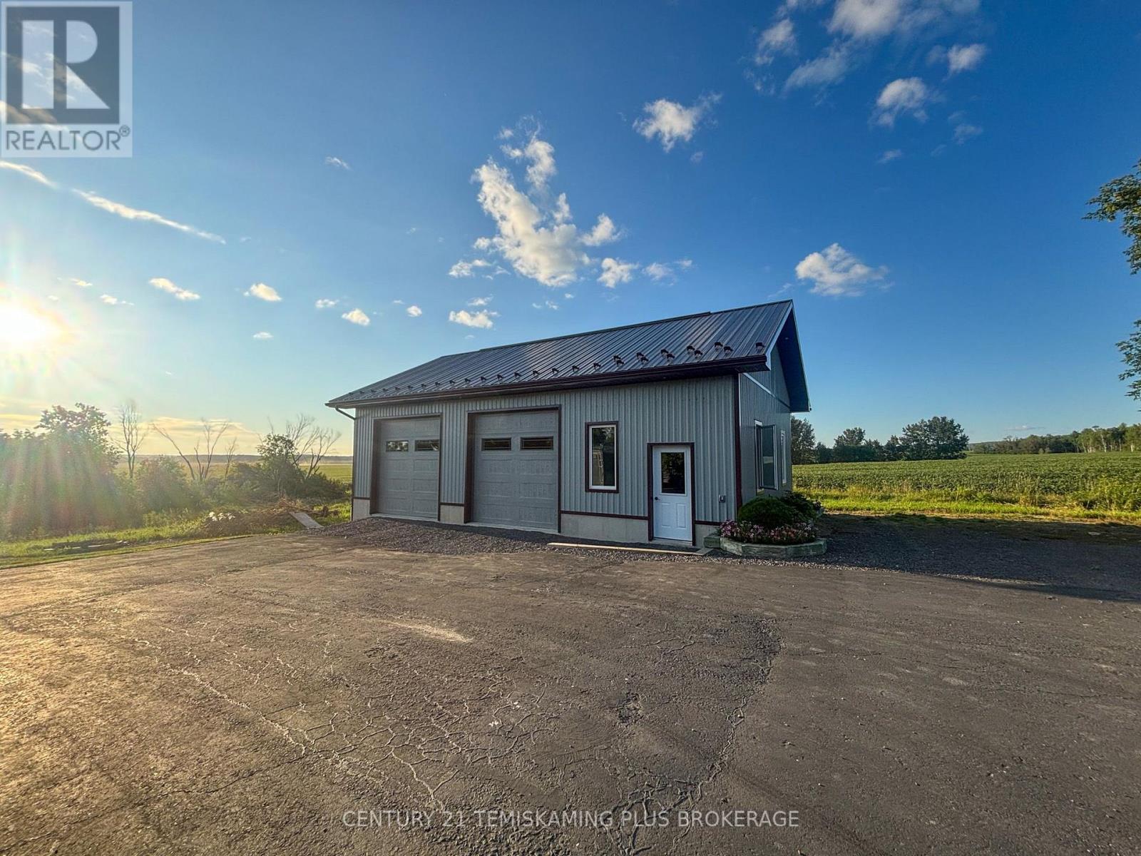 944403 MAYBROOK ROAD - 35