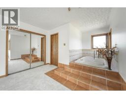 118 Dickins Close, Fort Mcmurray, AB T9K1X5 Photo 32