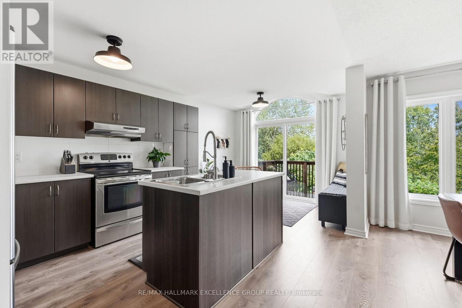 2241 MARBLE CRESCENT - 11