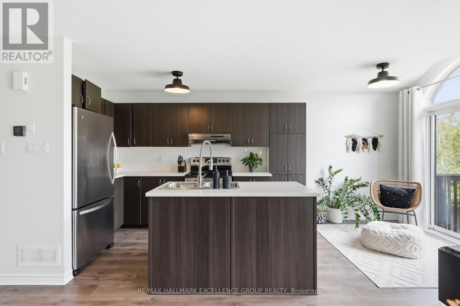 2241 MARBLE CRESCENT - 12