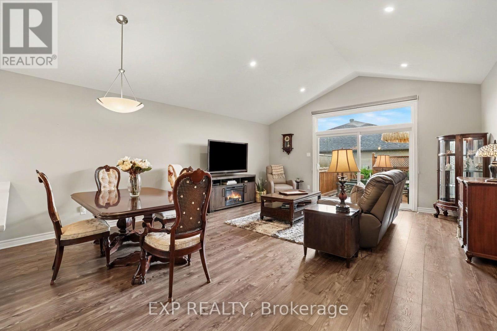 114 WALSH STREET - 8